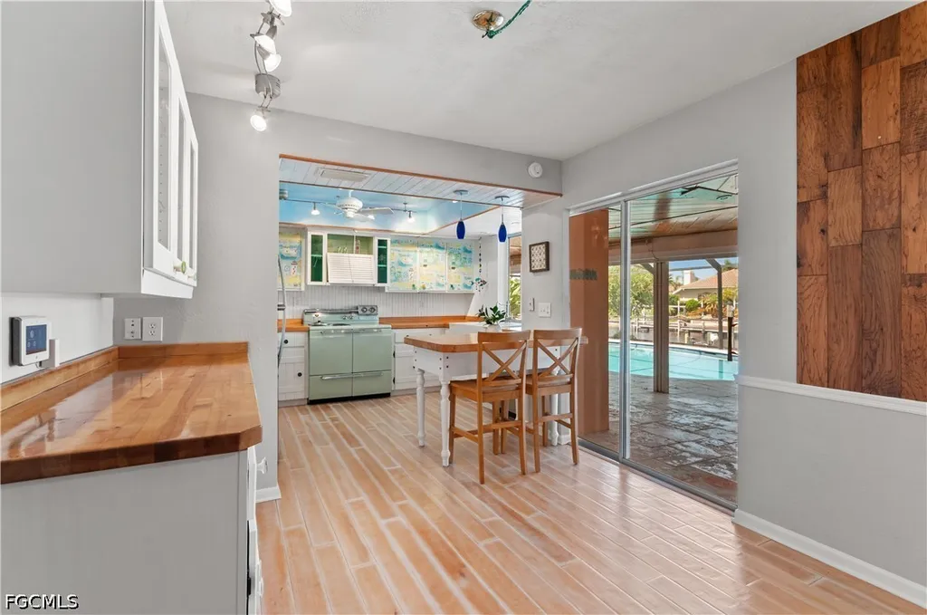 3332 SE 19th Avenue Cape Coral FL 33904