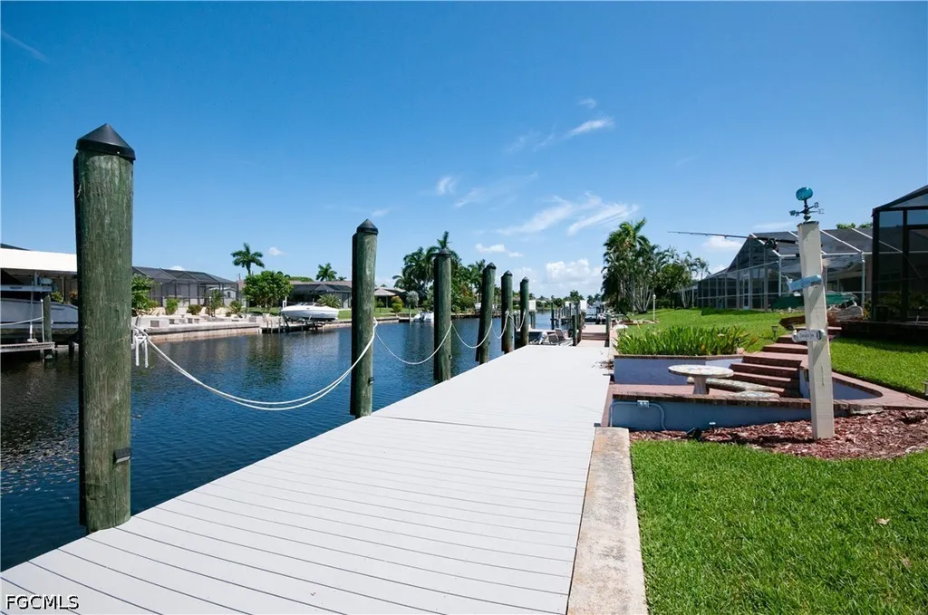 3332 SE 19th Avenue Cape Coral FL 33904