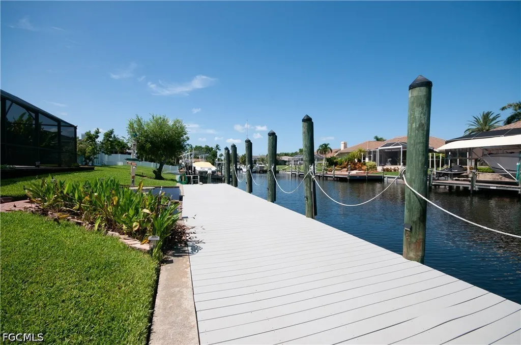 3332 SE 19th Avenue Cape Coral FL 33904