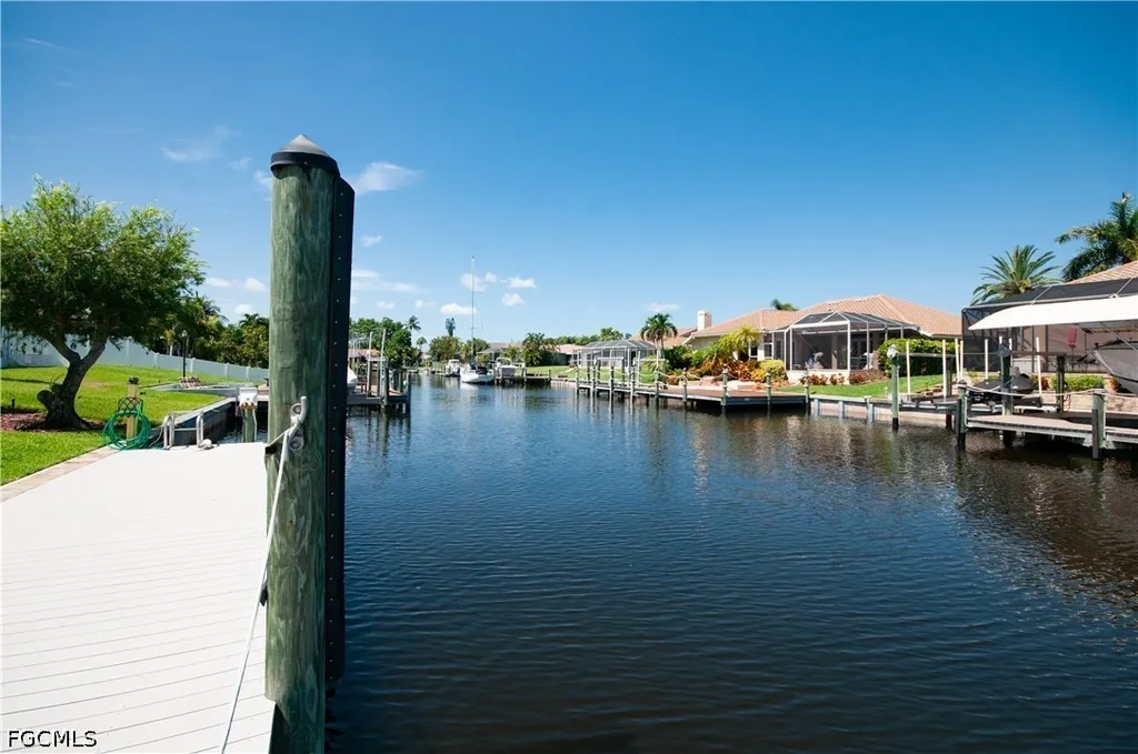 3332 SE 19th Avenue Cape Coral FL 33904