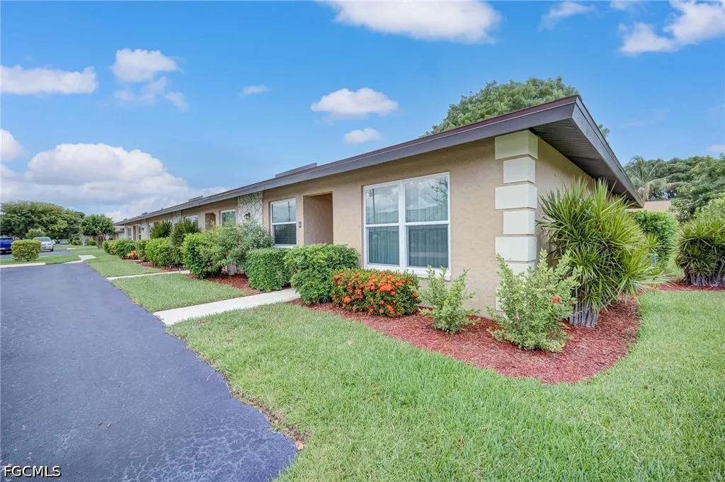 4629 SE 5th Place Cape Coral FL 33904
