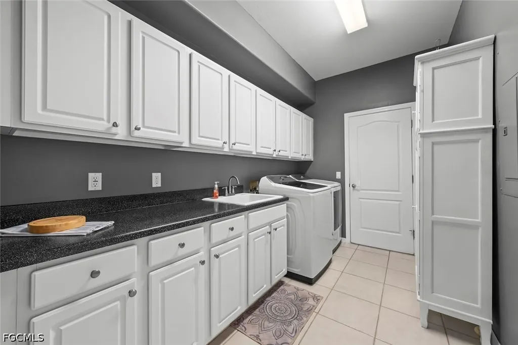 8951 Abbotsford Terrace Fort Myers FL 33912