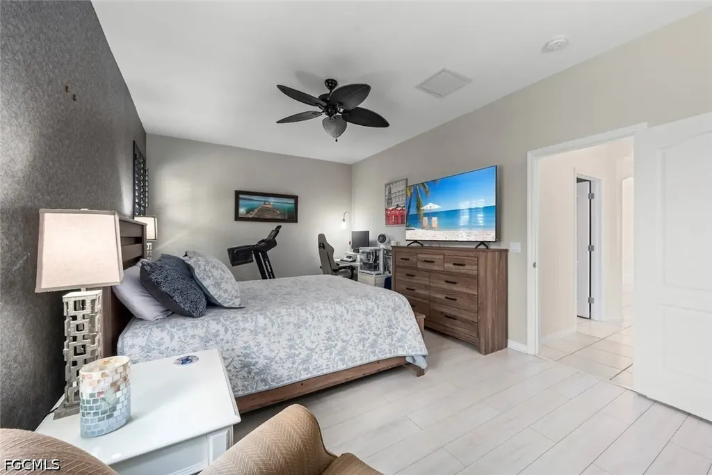 8951 Abbotsford Terrace Fort Myers FL 33912