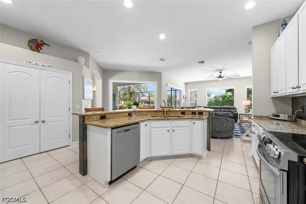 8951 Abbotsford Terrace Fort Myers FL 33912