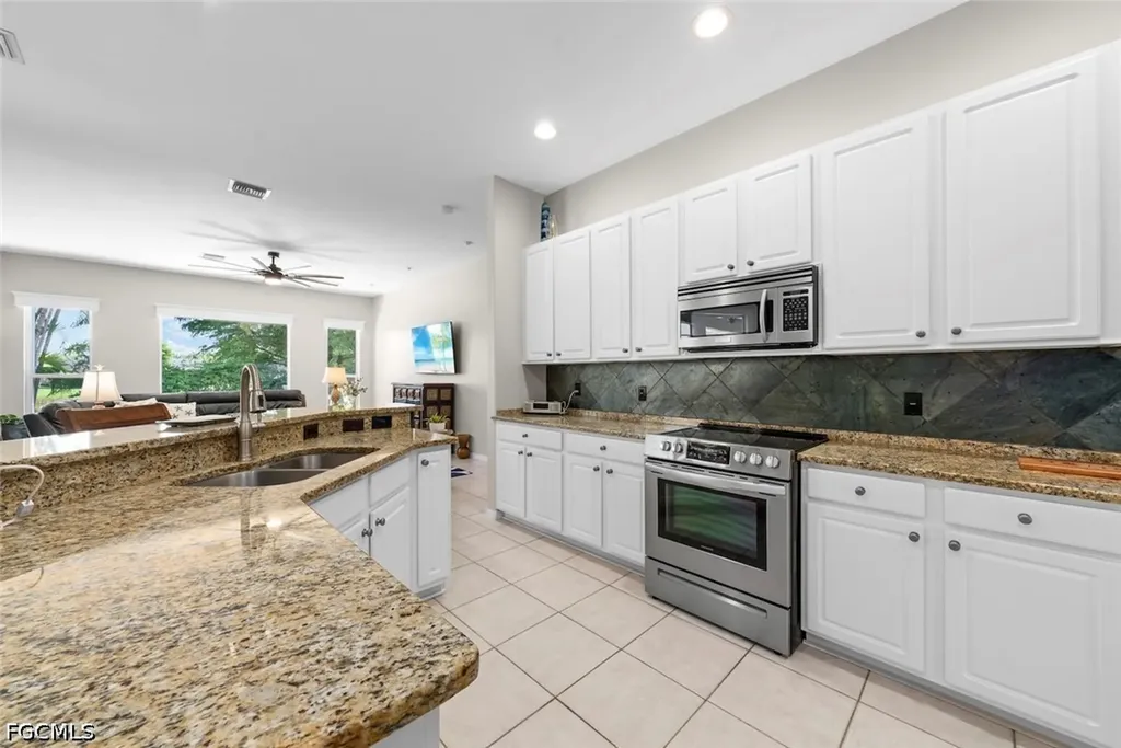 8951 Abbotsford Terrace Fort Myers FL 33912