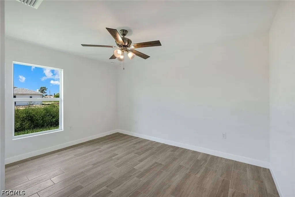 1409 NE 18th Place Cape Coral FL 33909