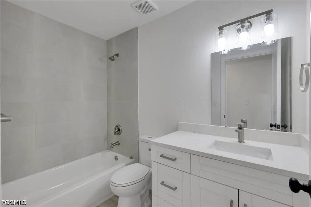 1409 NE 18th Place Cape Coral FL 33909