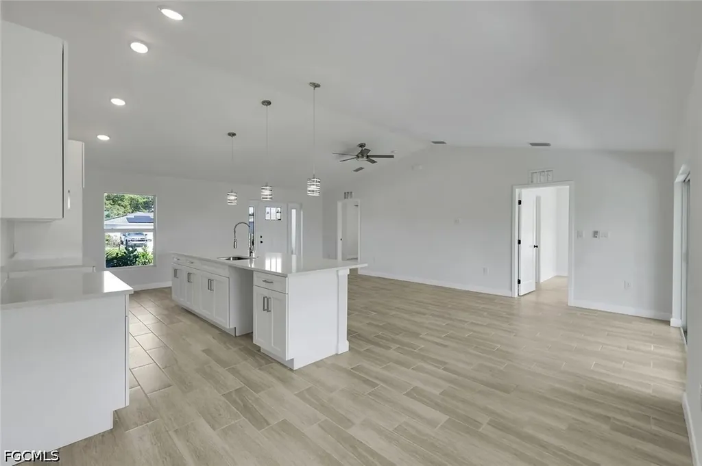 1409 NE 18th Place Cape Coral FL 33909