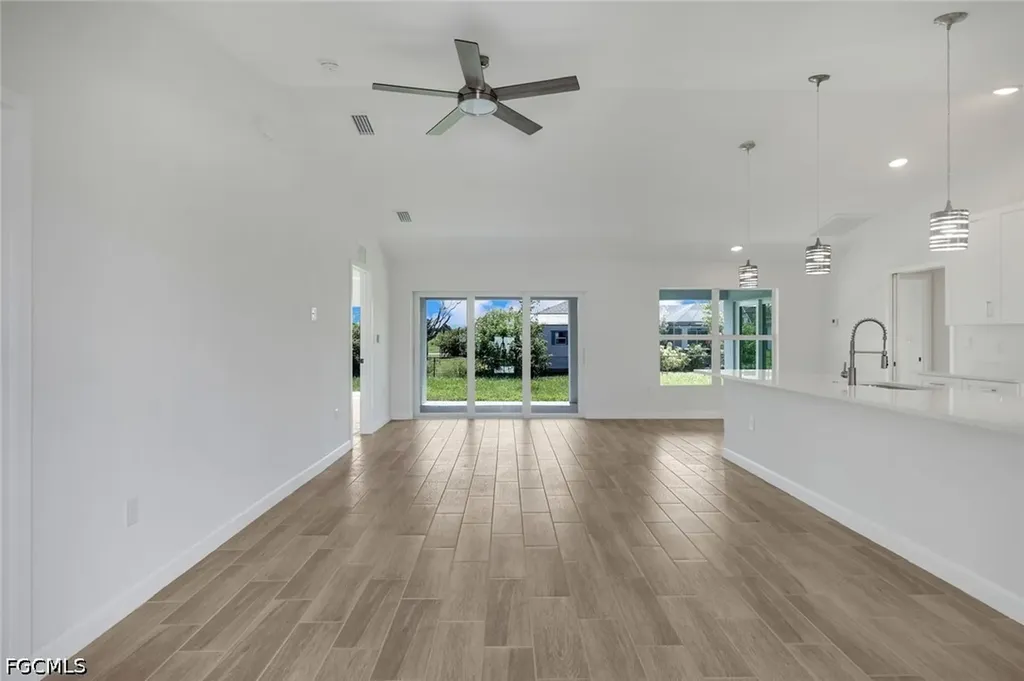 1409 NE 18th Place Cape Coral FL 33909