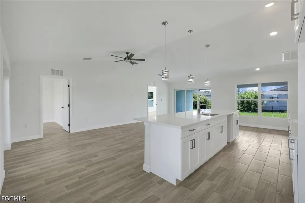 1409 NE 18th Place Cape Coral FL 33909