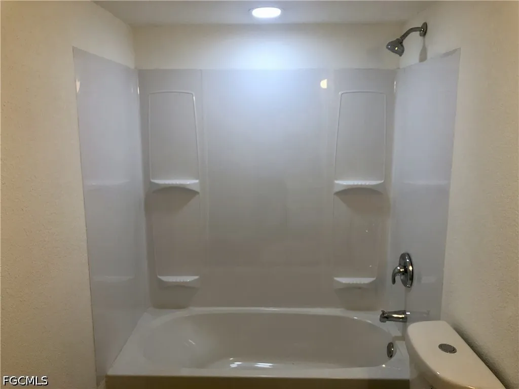 16881 Davis Road Fort Myers FL 33908