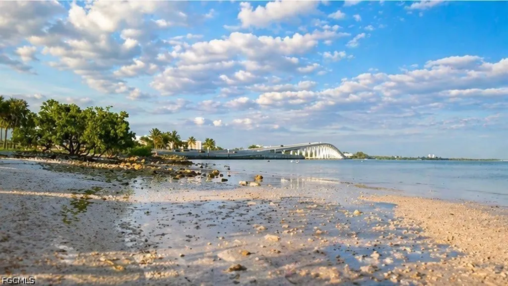 16881 Davis Road Fort Myers FL 33908