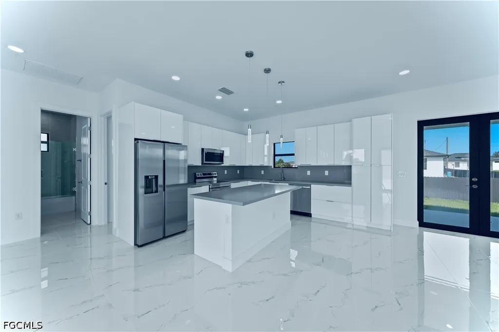 914 Manresa Avenue S Lehigh Acres FL 33974