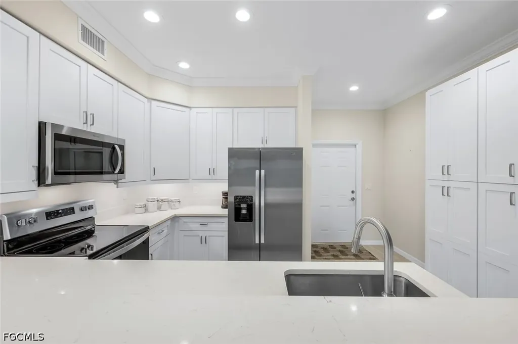 1137 Winding Pines Circle Cape Coral FL 33909
