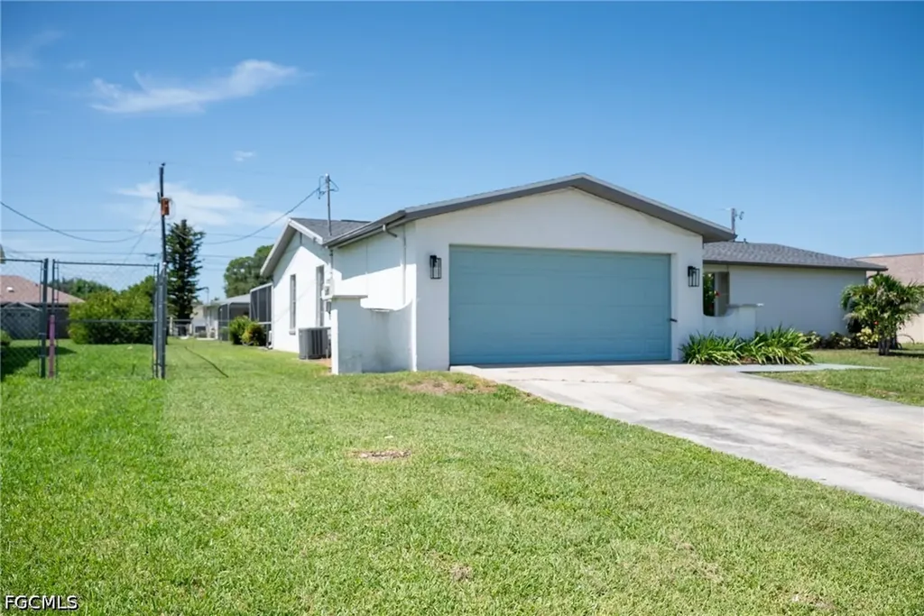2122 SE 6th Terrace Cape Coral FL 33990