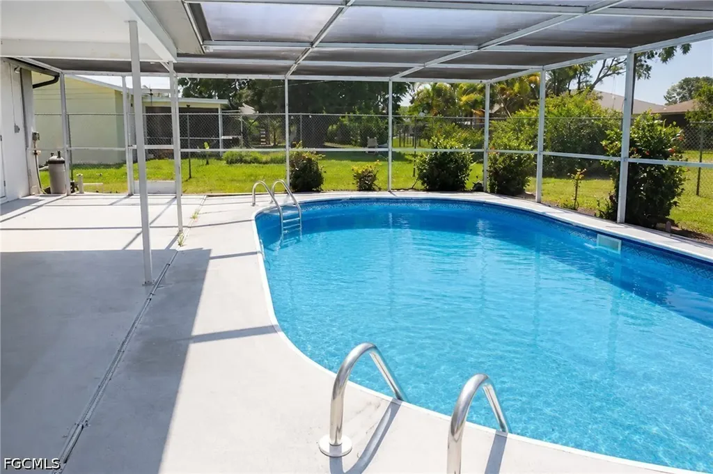 2122 SE 6th Terrace Cape Coral FL 33990
