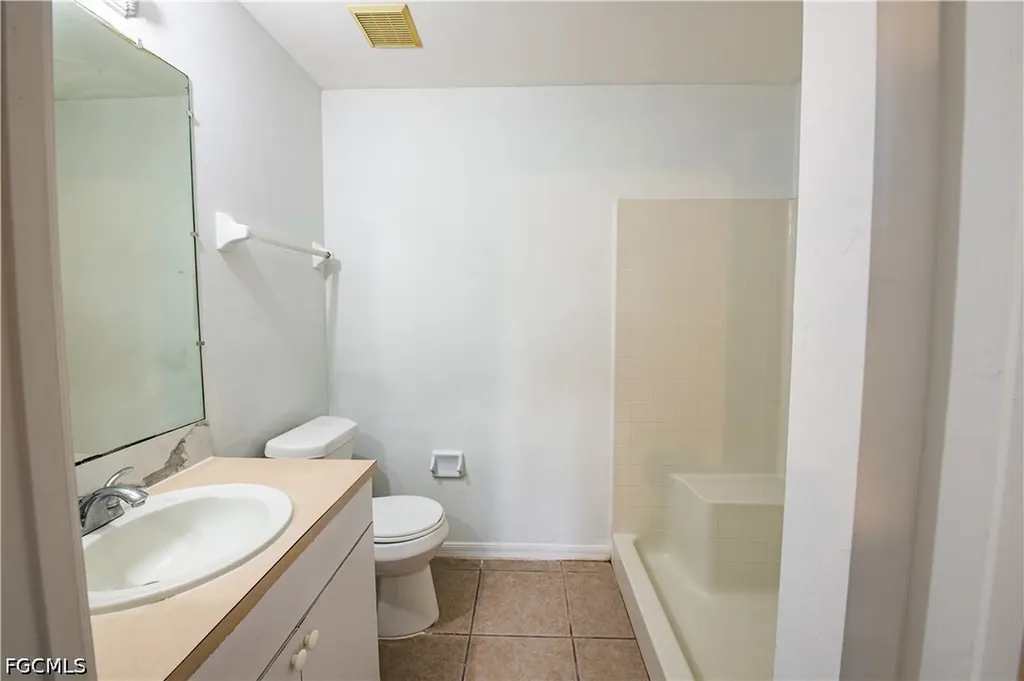 5047/5049 Centennial Boulevard Lehigh Acres FL 33971