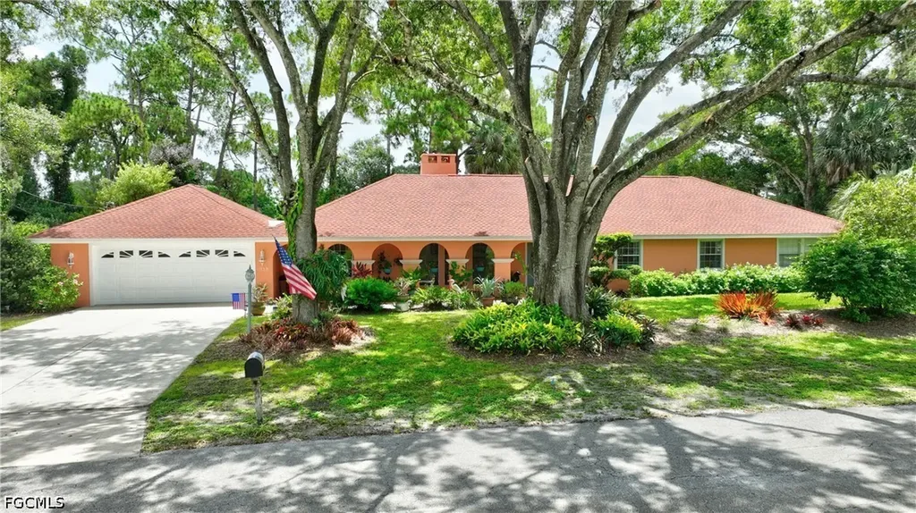 318 Fifth Avenue Lehigh Acres FL 33936