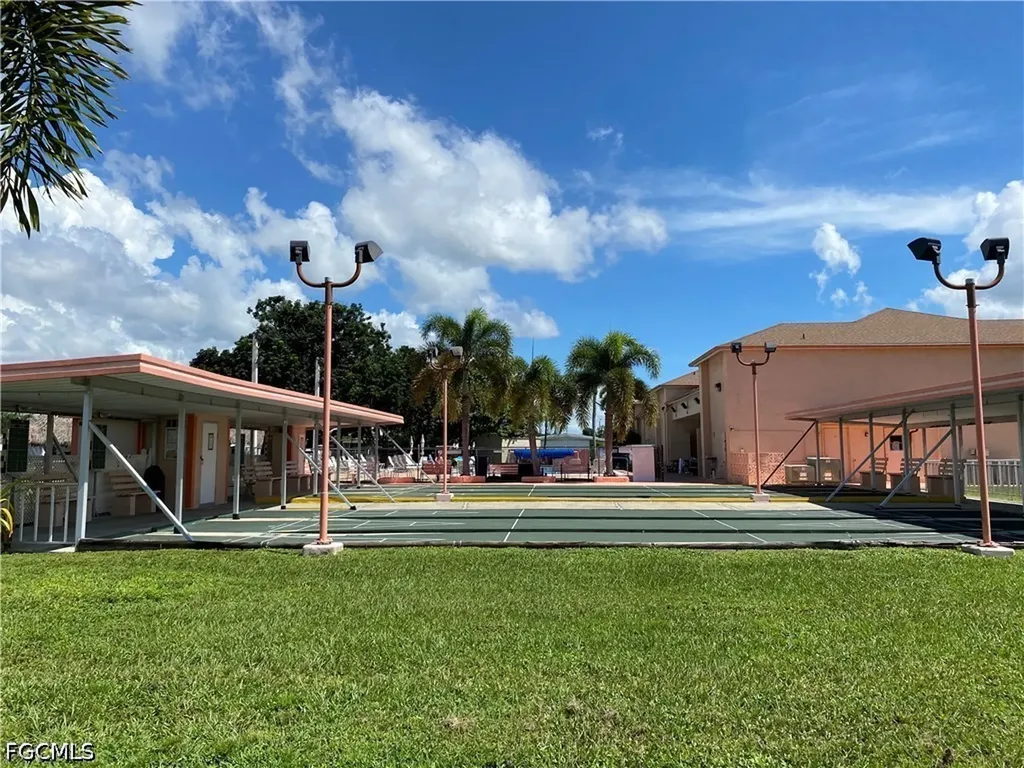 33 Poinsettia Drive Fort Myers FL 33905