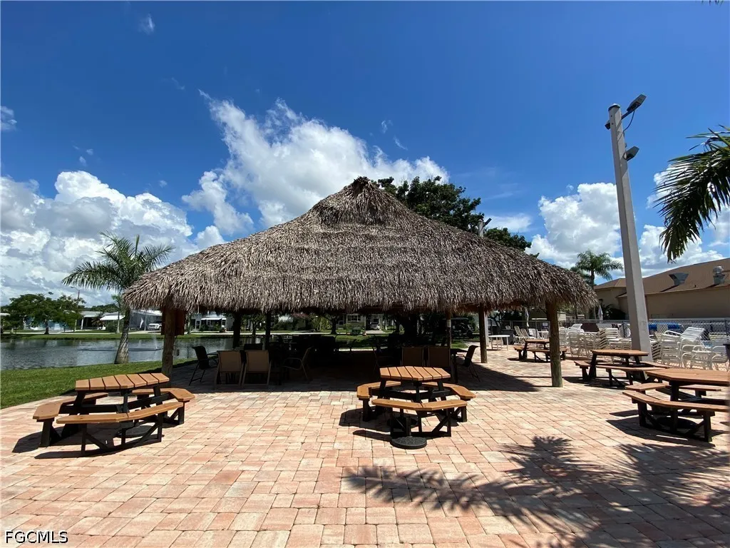 33 Poinsettia Drive Fort Myers FL 33905