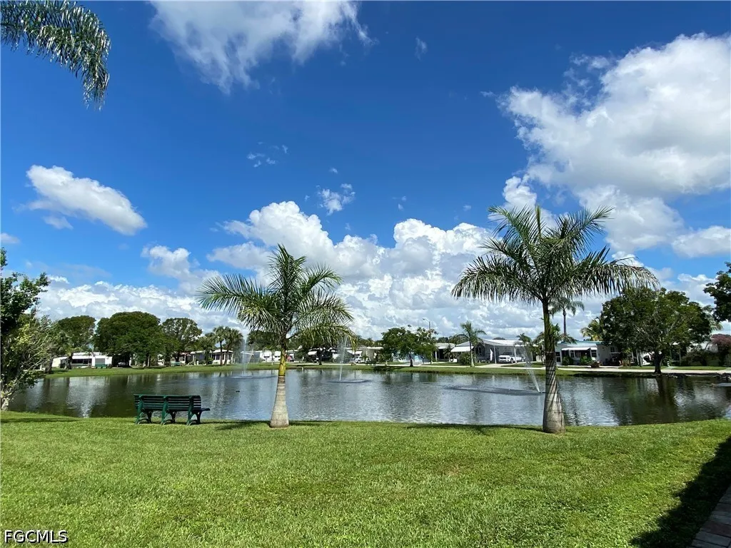 33 Poinsettia Drive Fort Myers FL 33905