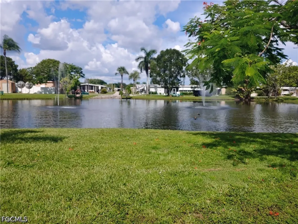 33 Poinsettia Drive Fort Myers FL 33905