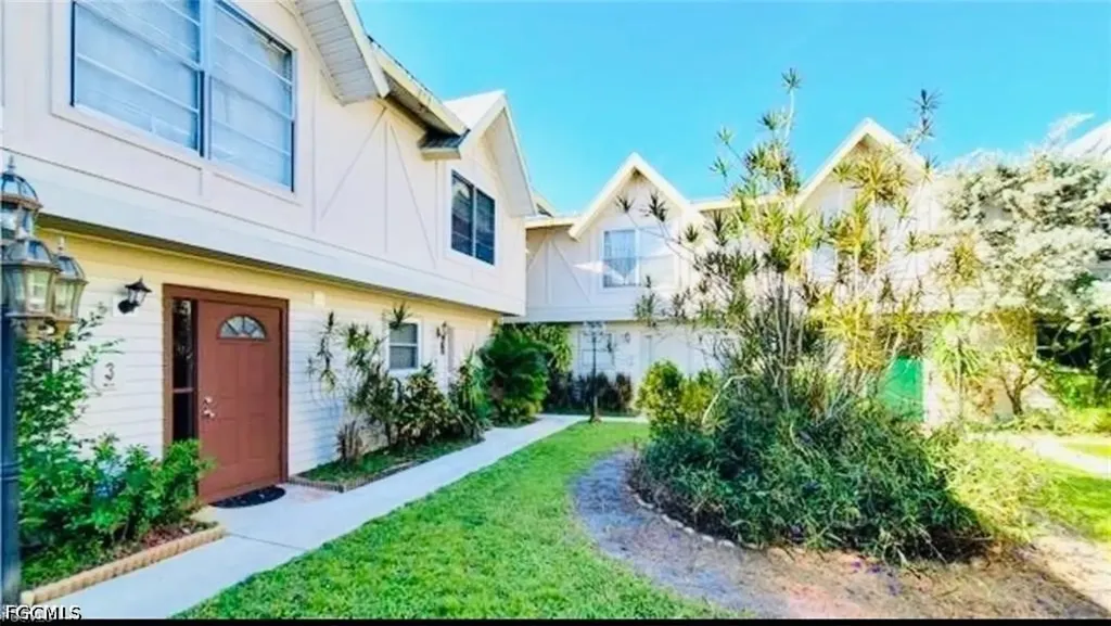 6324 Panther Lane Fort Myers FL 33919