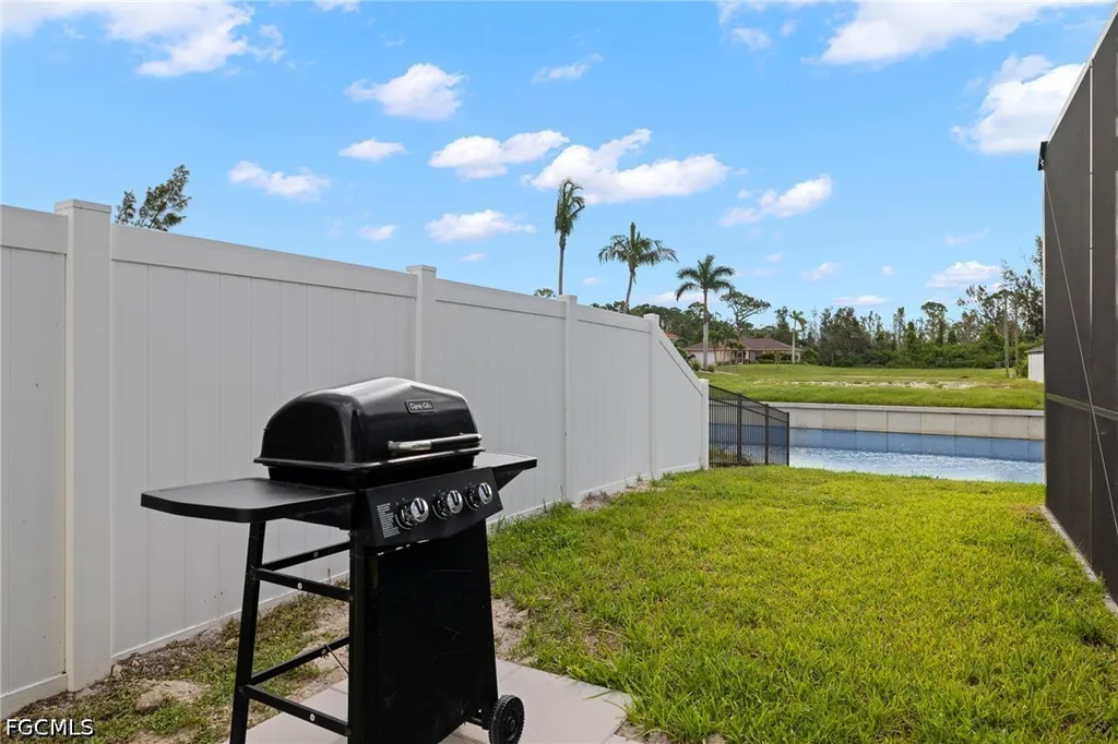 1137 SW 18th Court Cape Coral FL 33991