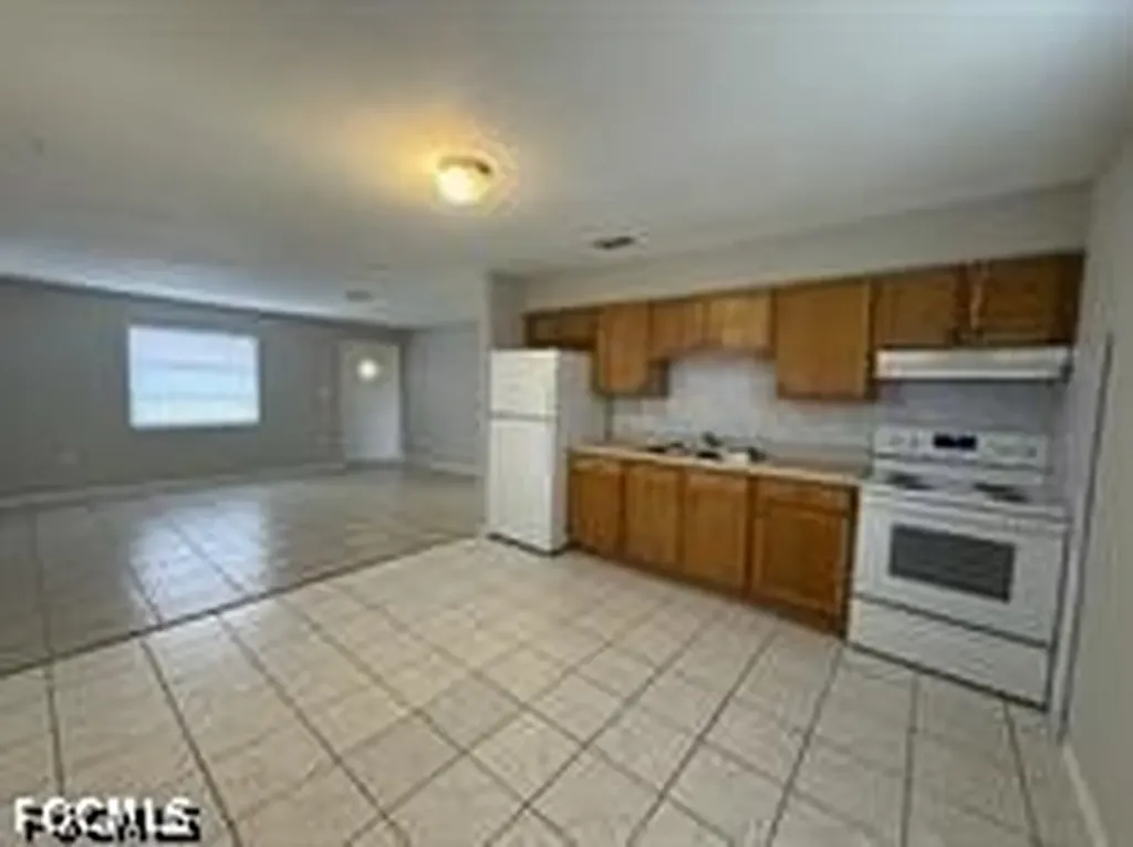 64 1st Street Fort Myers FL 33907