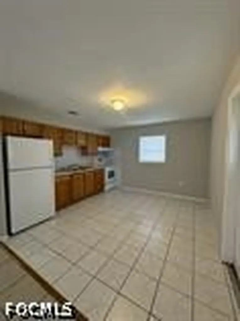 64 1st Street Fort Myers FL 33907