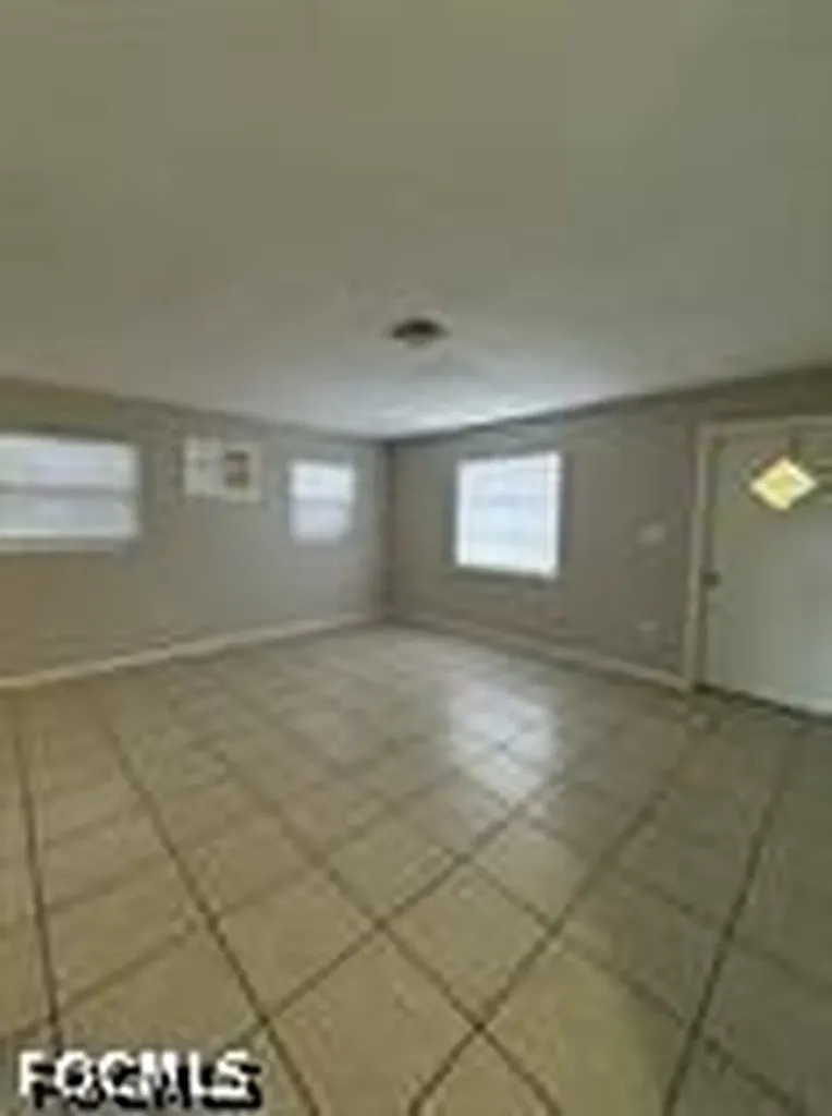 64 1st Street Fort Myers FL 33907