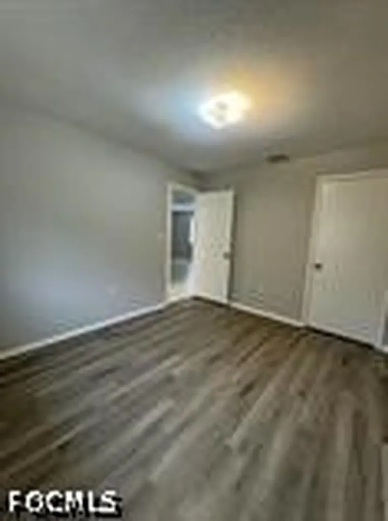 64 1st Street Fort Myers FL 33907