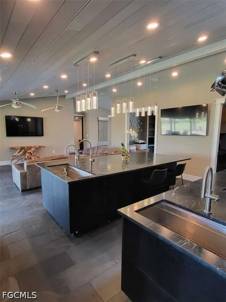 2257 Regal Way Naples FL 34110