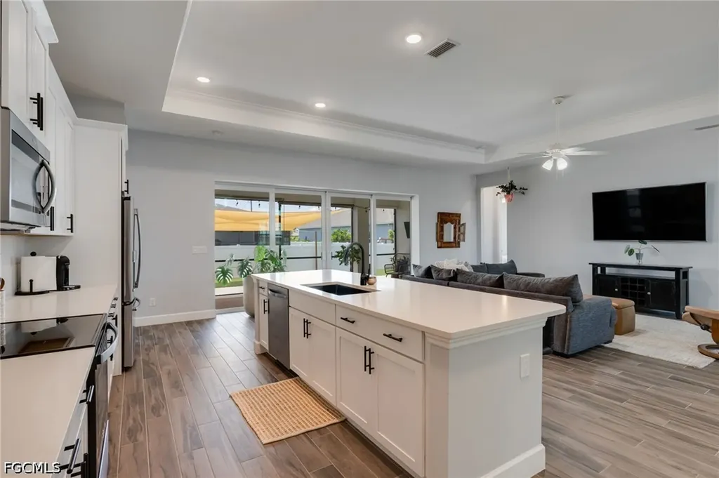 812 NW 37th Avenue Cape Coral FL 33993