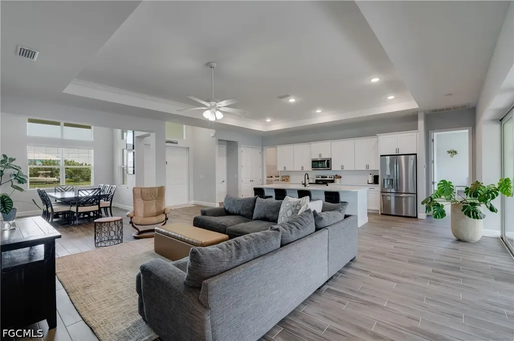 812 NW 37th Avenue Cape Coral FL 33993