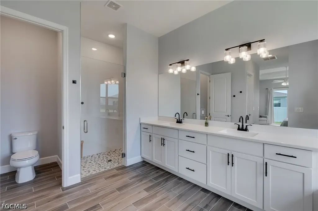 812 NW 37th Avenue Cape Coral FL 33993
