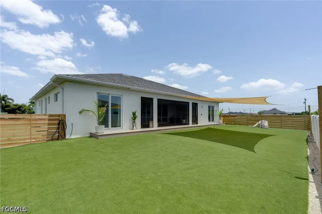 812 NW 37th Avenue Cape Coral FL 33993