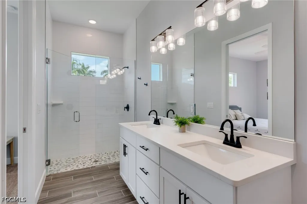 812 NW 37th Avenue Cape Coral FL 33993