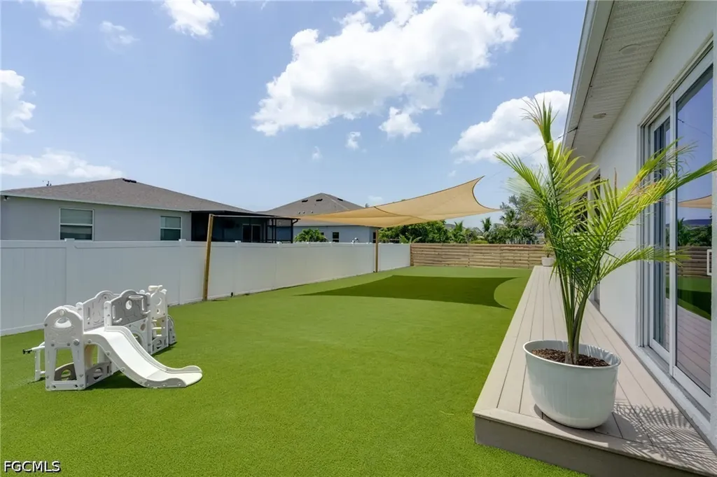 812 NW 37th Avenue Cape Coral FL 33993