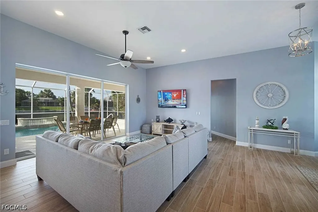 5020 SW 17th Avenue Cape Coral FL 33914
