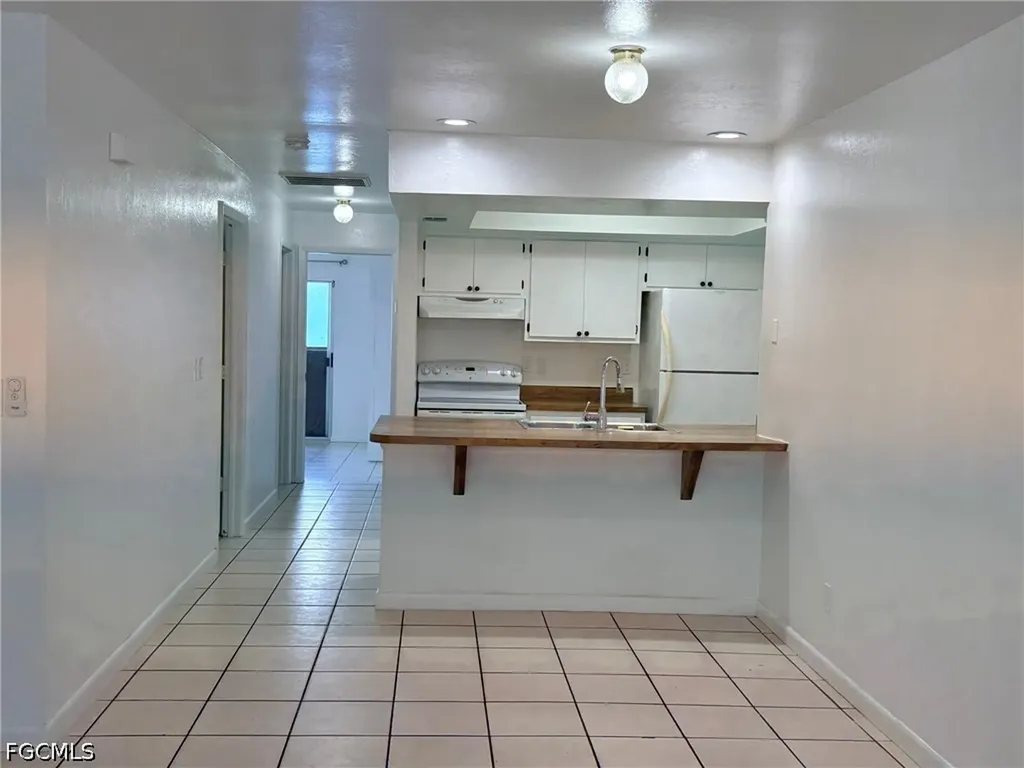 729 SW 39th Street Cape Coral FL 33914