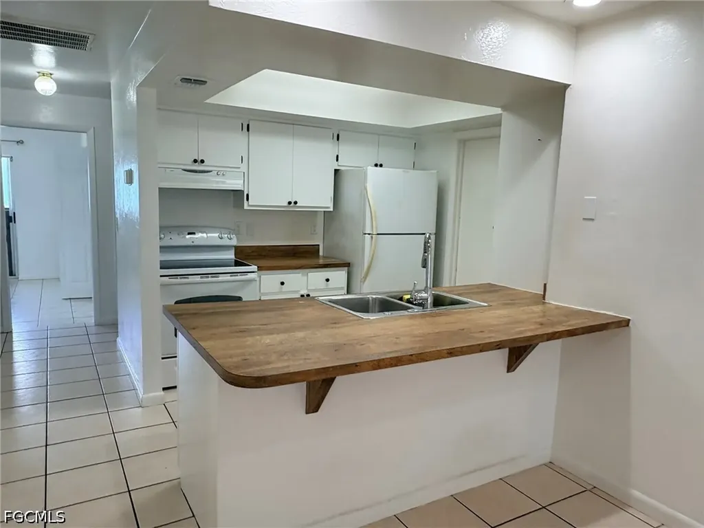 729 SW 39th Street Cape Coral FL 33914