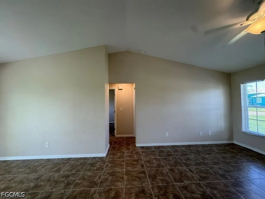 1318 NE 2nd Street Cape Coral FL 33909