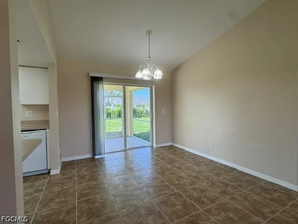 1318 NE 2nd Street Cape Coral FL 33909