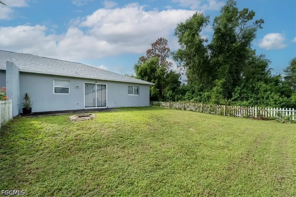 2438 Joe Avenue S Lehigh Acres FL 33973