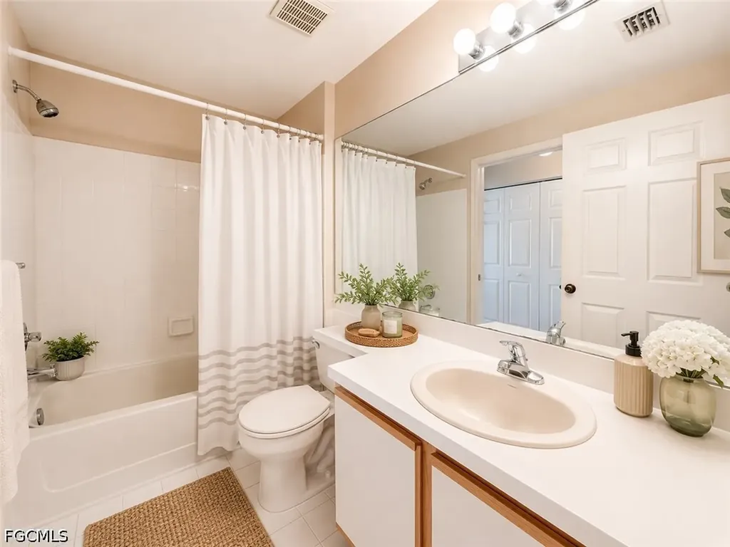 6490 Aragon Way Fort Myers FL 33966
