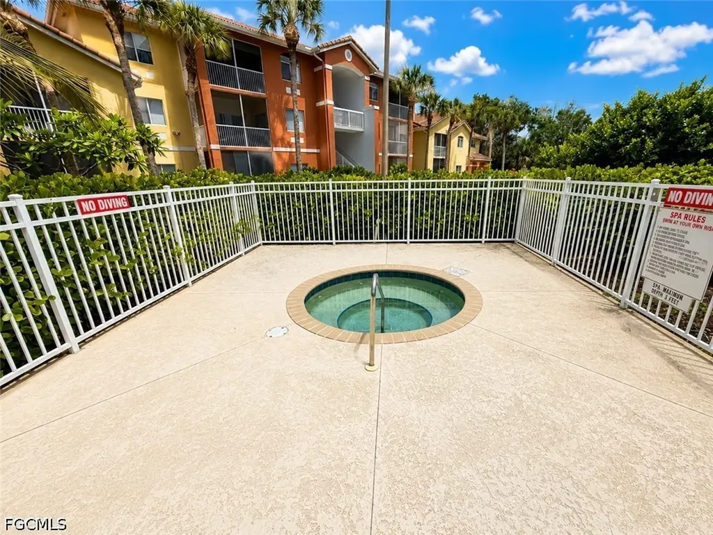 6490 Aragon Way Fort Myers FL 33966