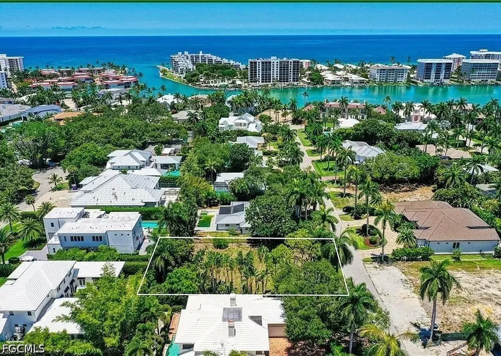 400 Wedge Drive Naples FL 34103