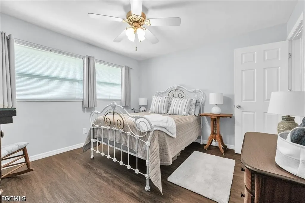 5027 Pelican Boulevard Cape Coral FL 33914