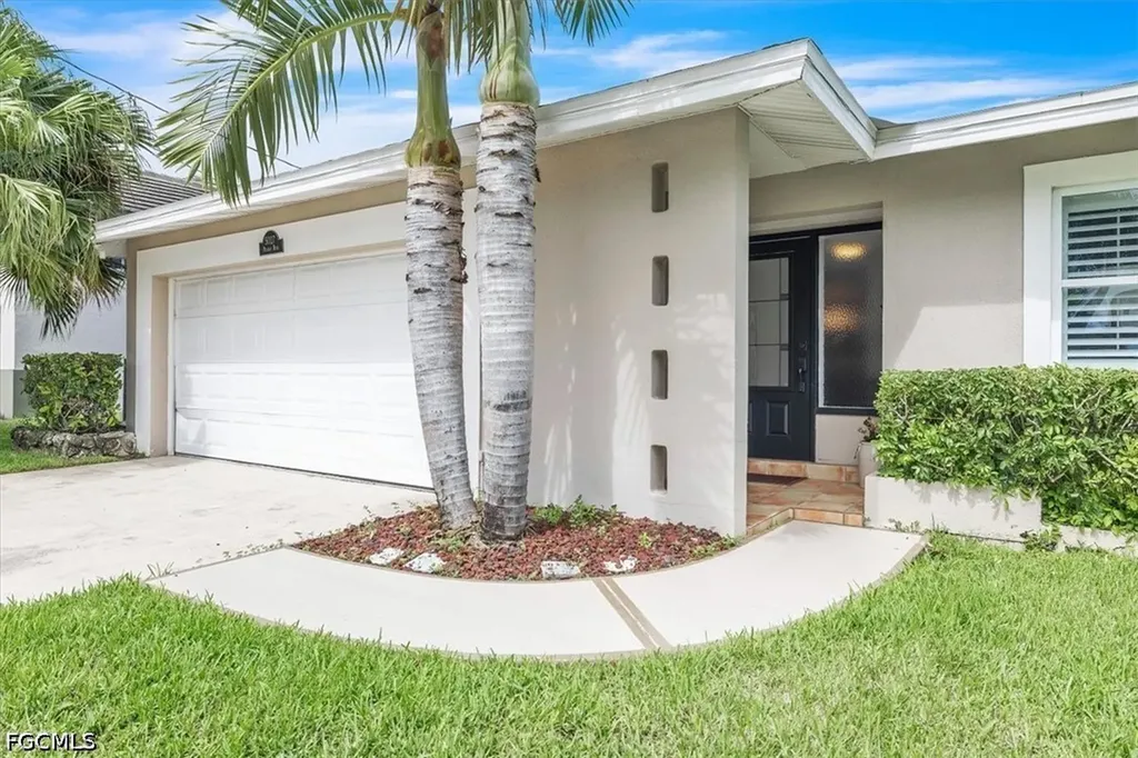 5027 Pelican Boulevard Cape Coral FL 33914